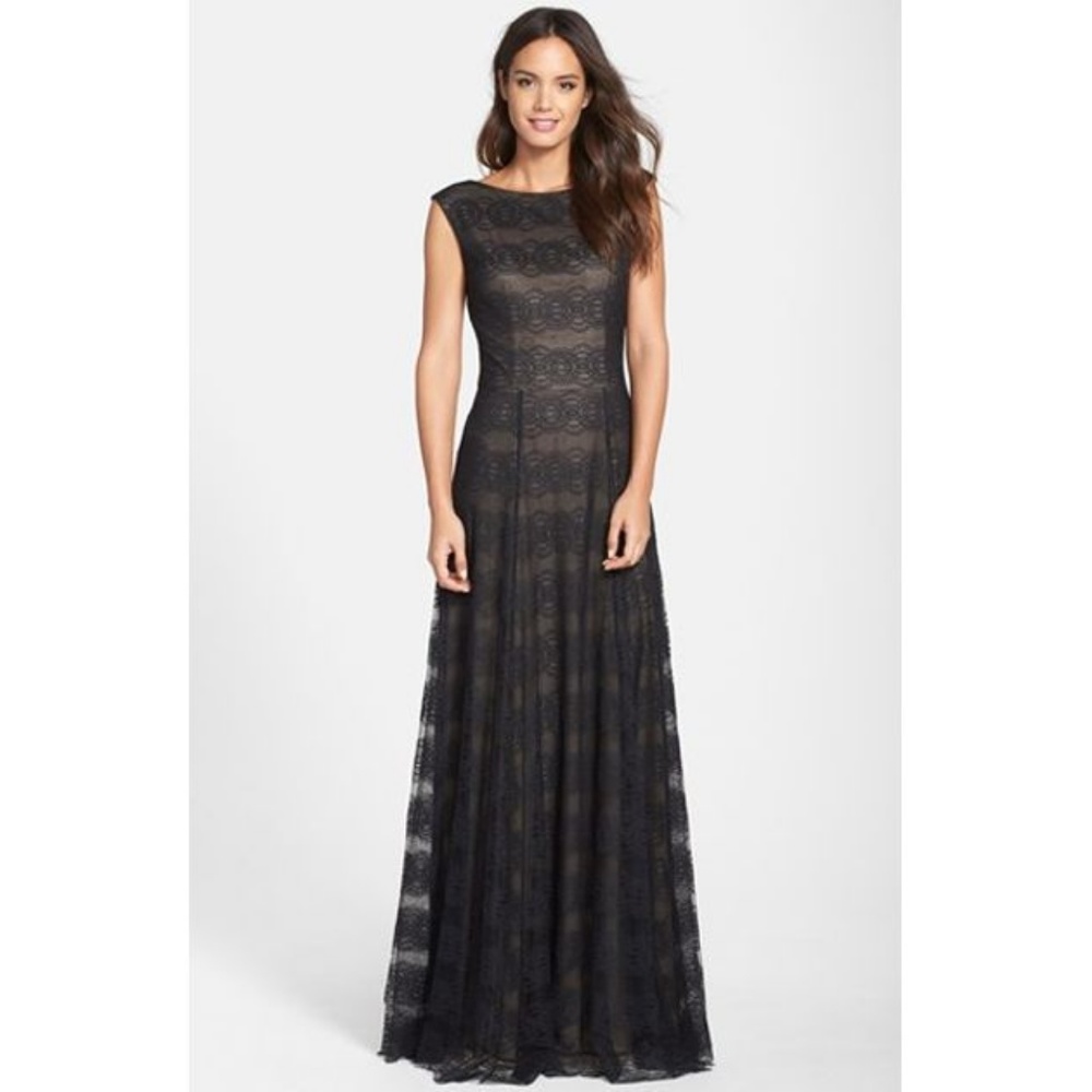 NWT Vera Wang Sz 2,8 Black Lace Overlay Gown Dress